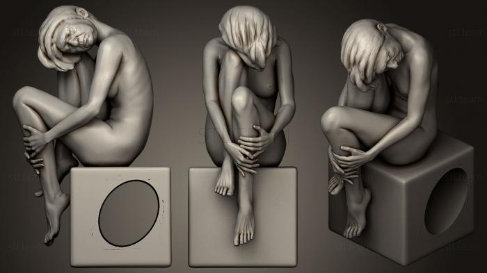 3D модель Девочка сидящая на кубе (STL)
